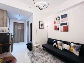 1BR Unit Condotel w Balcony FAME Residences -FM01